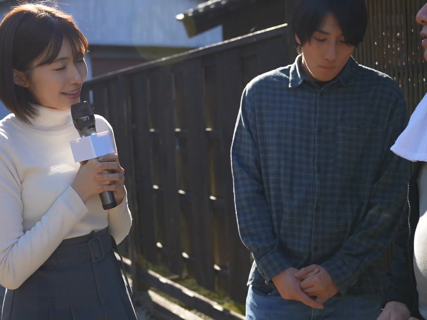 「田舎で泊まろう！」ロケで起こった悲しいトラブル 民泊先で男3人から数珠繋ぎアクメSEX つばさ舞 タイトル画像