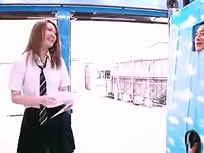 女子○生限定 彼女さん！彼氏のチ○ポ当ててください！！inマジックミラー号 学園のマドンナ厳選SP【圧倒的4K映像でヌク！】 タイトル画像